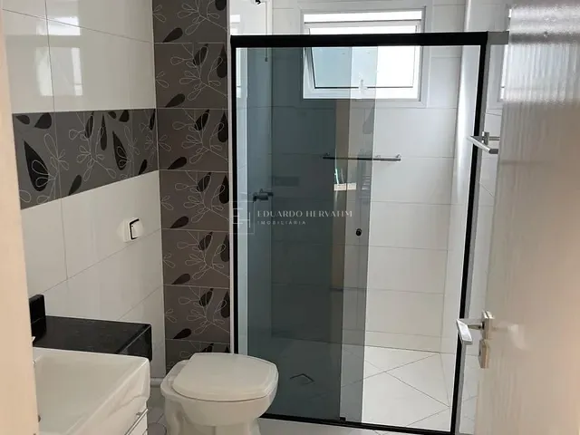 Casa 3 quartos e 4 banheiros, à venda, no bairro Jardim Novo Mundo em Jundiaí