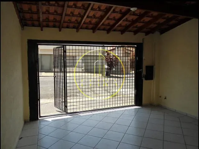 Casa com 297m² 5 quartos e 3 banheiros, à venda, no bairro Vila Santa Maria em Americana
