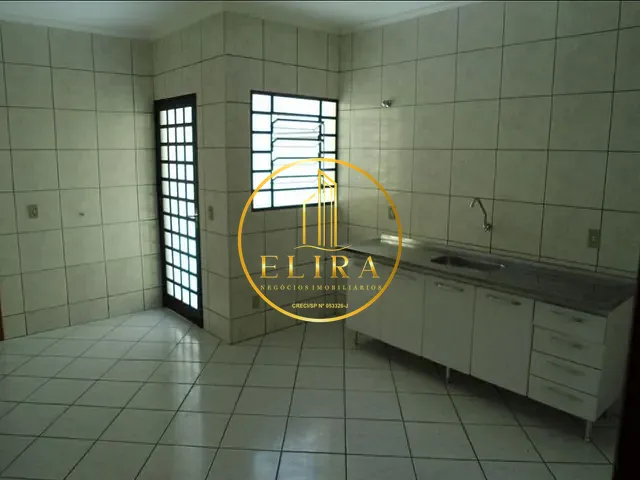 Casa com 297m² 5 quartos e 3 banheiros, à venda, no bairro Vila Santa Maria em Americana