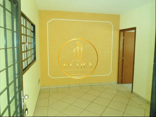 Casa com 297m² 5 quartos e 3 banheiros, à venda, no bairro Vila Santa Maria em Americana