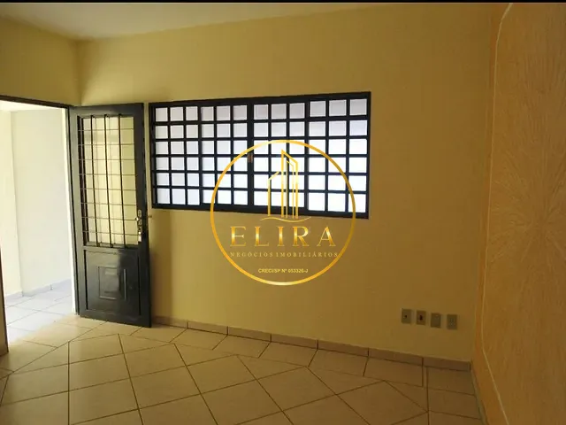 Casa com 297m² 5 quartos e 3 banheiros, à venda, no bairro Vila Santa Maria em Americana