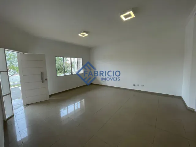 Casa com 300m² 3 quartos e 2 banheiros, à venda, no bairro Pinheirinho em Vinhedo