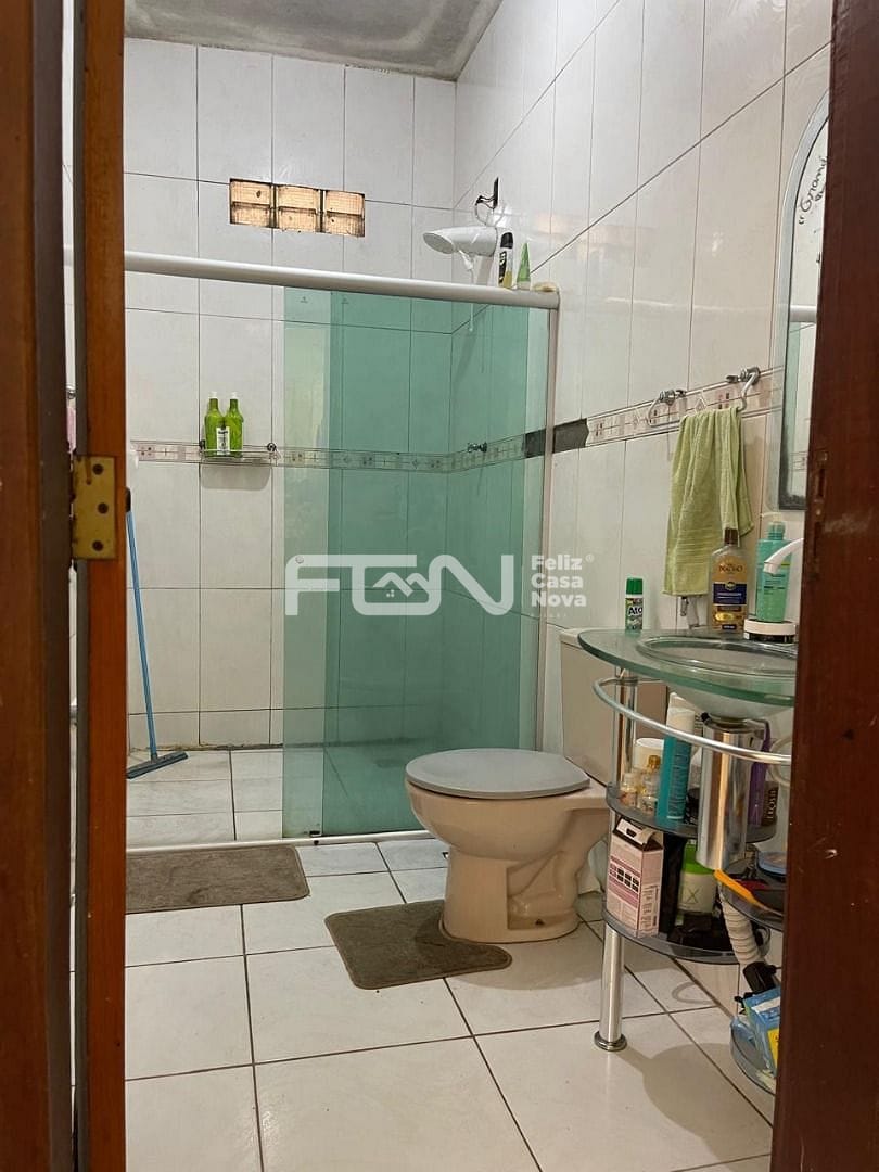 Casa à venda com 3 quartos, 10m² - Foto 9