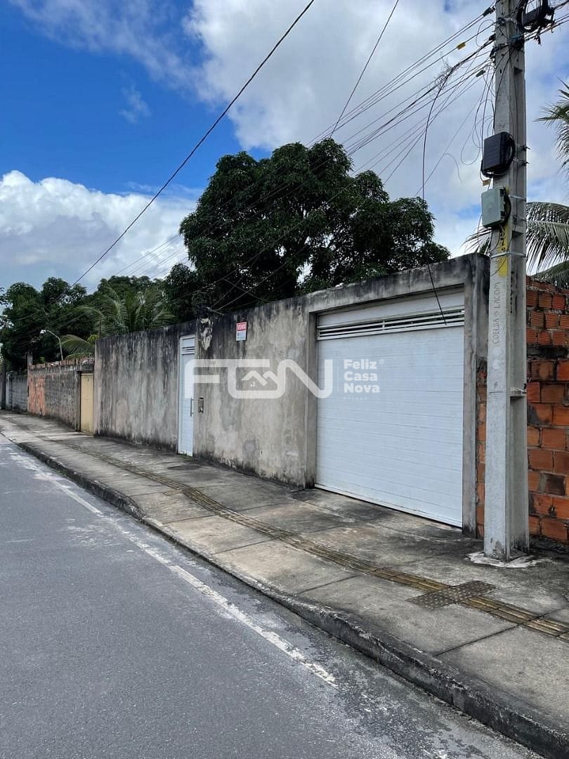 Casa à venda com 3 quartos, 10m² - Foto 1