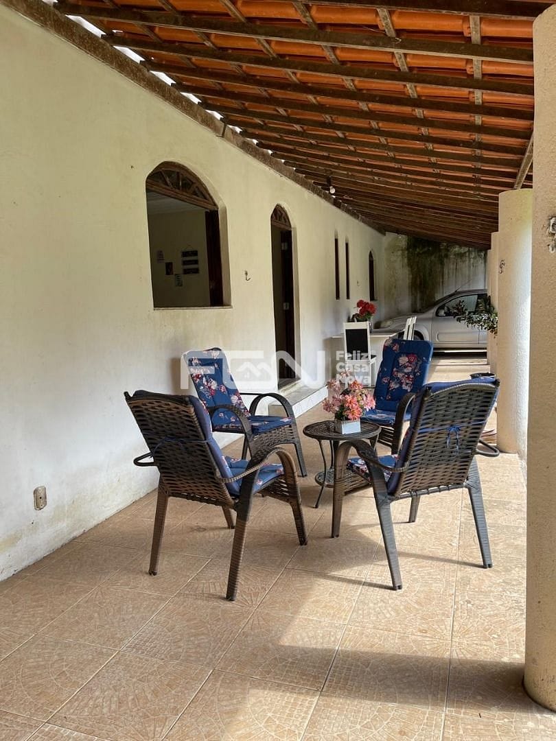 Casa à venda com 3 quartos, 10m² - Foto 4