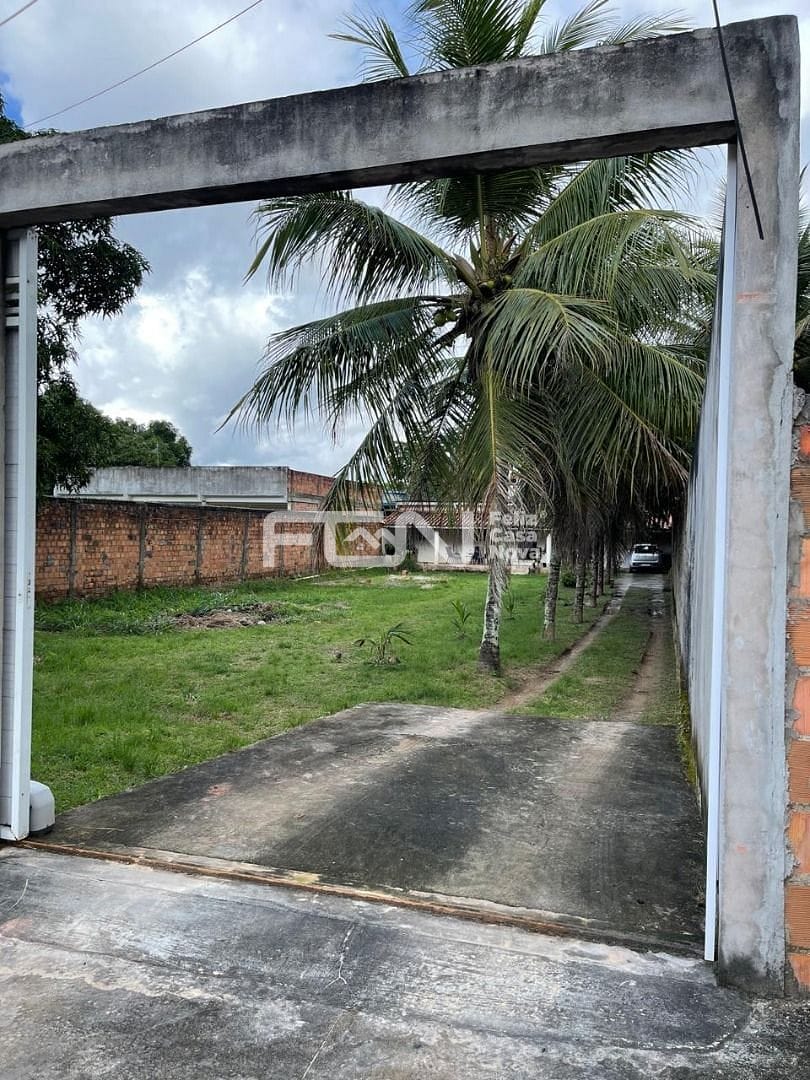 Casa à venda com 3 quartos, 10m² - Foto 2