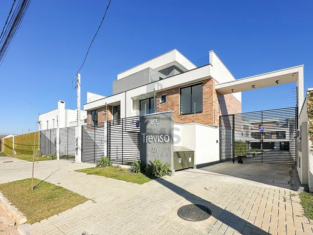 Casa 3 quartos e 3 banheiros, à venda, no bairro Santa Felicidade em Curitiba