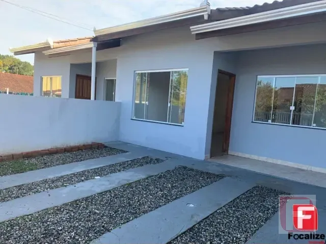 Casa 2 quartos e 1 banheiro, à venda, no bairro Centro em Itapoá
