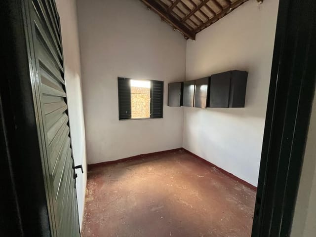 Casa com 450m² 2 quartos e 1 banheiro, à venda ou para alugar, no bairro Residencial Buena Vista II em Goiânia