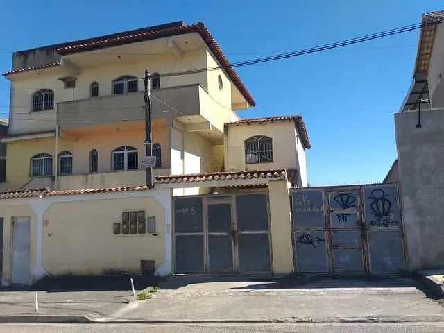 Casa com 450m² 8 quartos e 8 banheiros, à venda, no bairro Laranjal em São Gonçalo