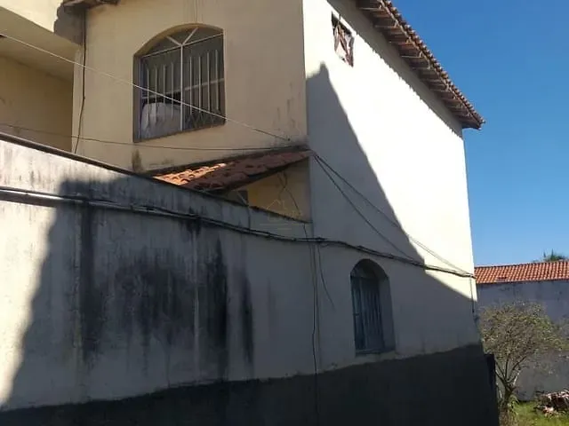 Casa com 450m² 8 quartos e 8 banheiros, à venda, no bairro Laranjal em São Gonçalo