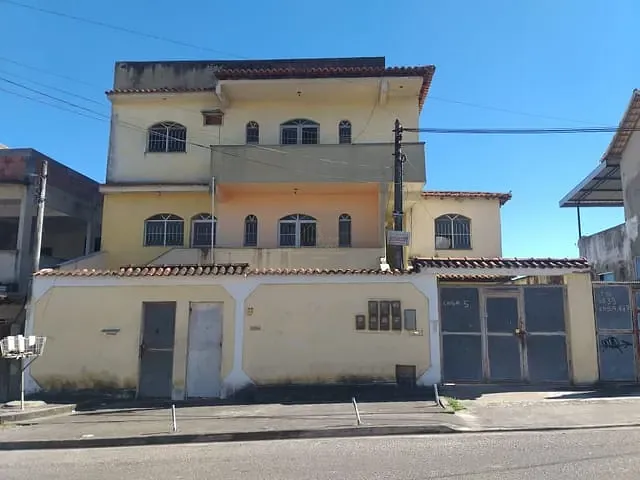 Casa com 450m² 8 quartos e 8 banheiros, à venda, no bairro Laranjal em São Gonçalo