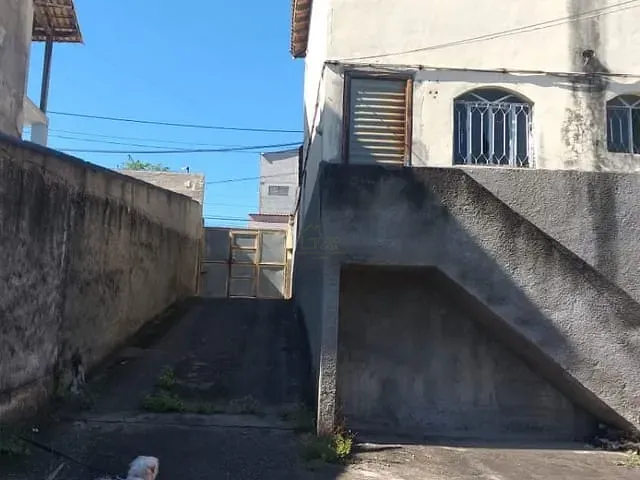 Casa com 450m² 8 quartos e 8 banheiros, à venda, no bairro Laranjal em São Gonçalo