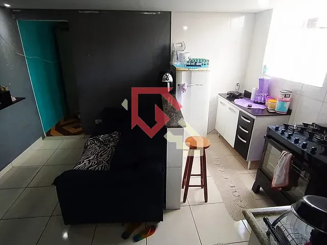 Casa 3 quartos e 2 banheiros, à venda, no bairro Jardim Zaira em Mauá