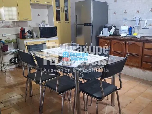 Casa com 250m² 3 quartos e 1 banheiro, à venda, no bairro Parque dos Munícipios I em GUAXUPÉ