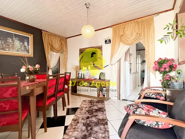 Casa com 180m² 3 quartos e 2 banheiros, à venda ou para alugar, no bairro Centro em Passo Fundo
