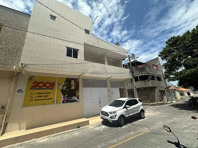 Casa 3 quartos e 3 banheiros, à venda ou para alugar, no bairro Alves de Souza em Paulo Afonso