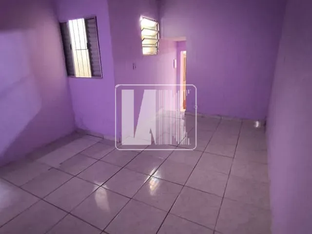 Casa com 38m² 1 quarto e 1 banheiro, para alugar, no bairro Vila Palmares em Santo André