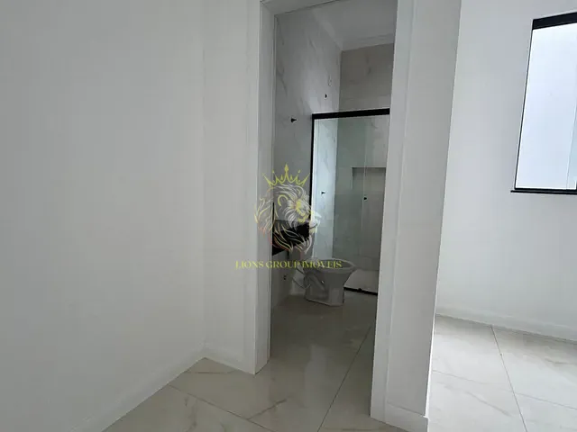 Casa 2 quartos e 3 banheiros, à venda, no bairro Rio Pequeno em Camboriú