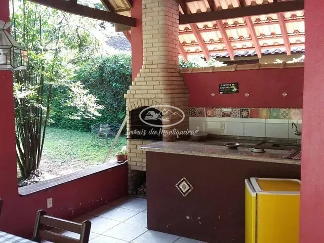 Casa com 960m² 3 quartos e 2 banheiros, à venda, no bairro Fazendinha (Penedo) em Itatiaia