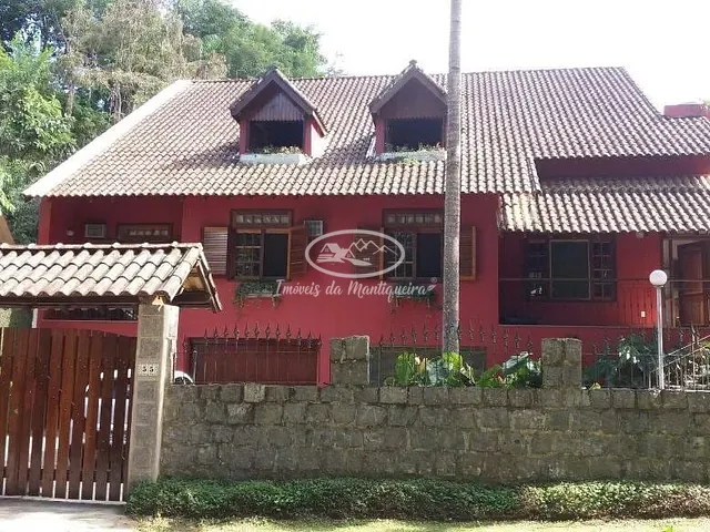 Casa com 960m² 3 quartos e 2 banheiros, à venda, no bairro Fazendinha (Penedo) em Itatiaia