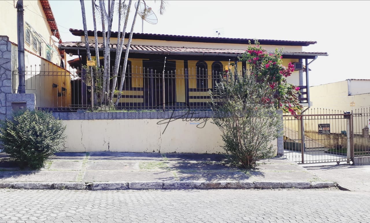 Casa à venda com 4 quartos, 292m² - Foto 1