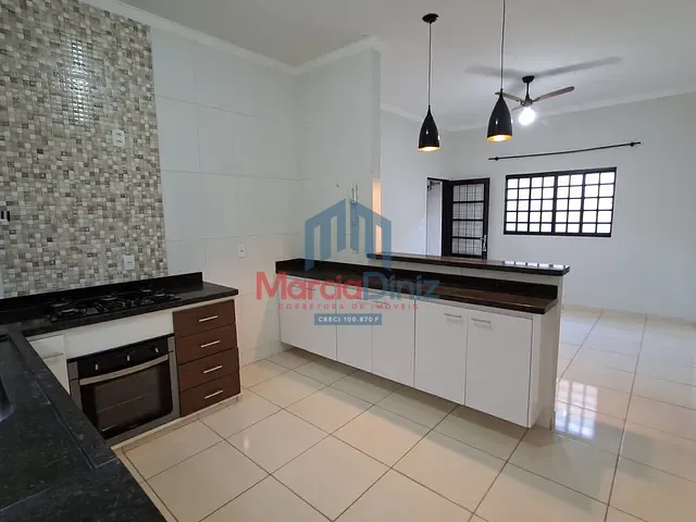 Casa com 200m² 3 quartos e 1 banheiro, à venda, no bairro Guiomar Alves Ferreira Cassiano em Ituverava