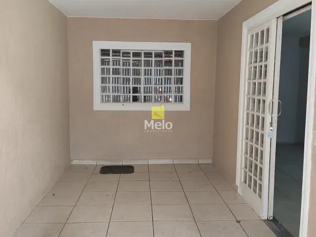 Casa 5 quartos e 1 banheiro, para alugar, no bairro Santa Maria em Brasília