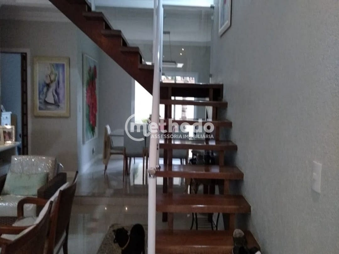 Casa, 3 quartos, 263 m² - Foto 4