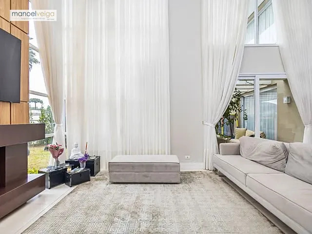 Casa com 323m² 5 quartos e 5 banheiros, à venda ou para alugar, no bairro São Gabriel em Colombo