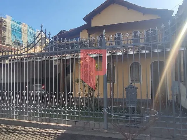 Casa 3 quartos e 2 banheiros, à venda, no bairro Camargos em Belo Horizonte