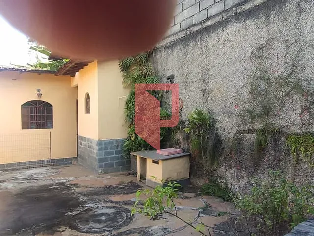 Casa 3 quartos e 2 banheiros, à venda, no bairro Camargos em Belo Horizonte