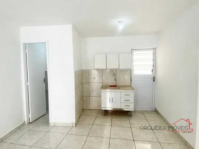 Casa com 50m² 2 quartos e 1 banheiro, para alugar, no bairro Vila Santo Estéfano em São Paulo
