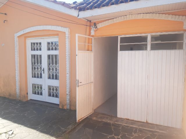 Casa com 250m² 3 quartos e 1 banheiro, à venda, no bairro Colina em Guaíba