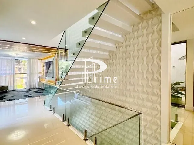 Casa com 285m² 3 quartos e 6 banheiros, à venda, no bairro Camboinhas em Niterói