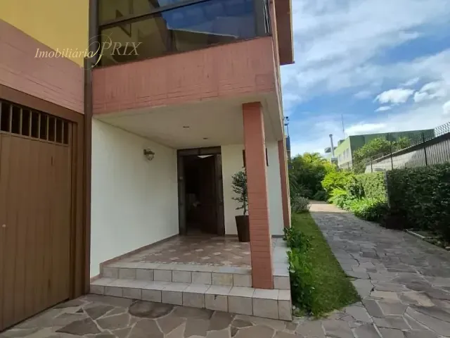 Casa com 330m² 5 quartos e 5 banheiros, à venda, no bairro Cristo Rei em Curitiba