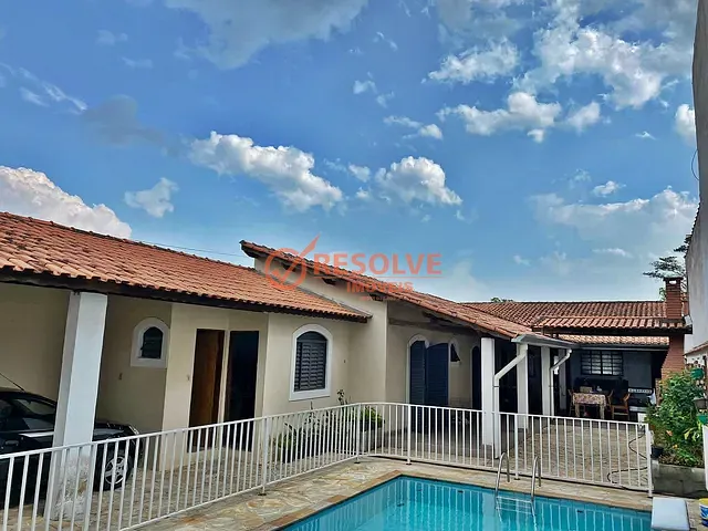 Casa com 340m² 4 quartos e 2 banheiros, à venda, no bairro Itapema em Guararema