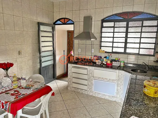 Casa com 340m² 4 quartos e 2 banheiros, à venda, no bairro Itapema em Guararema