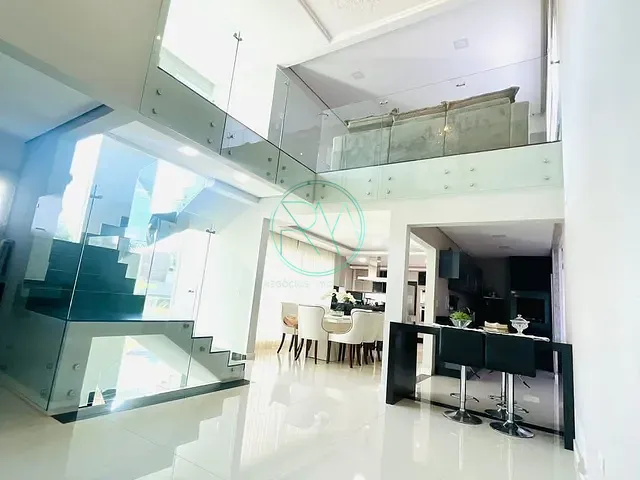 Casa com 400m² 3 quartos e 3 banheiros, à venda, no bairro Operária em Londrina