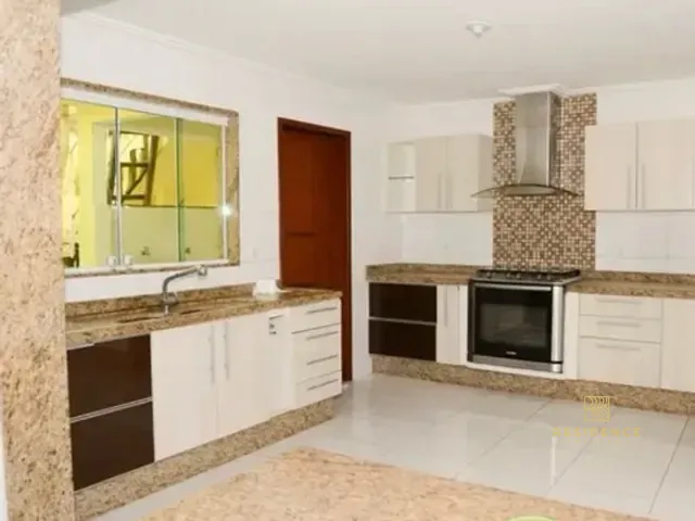 Casa 4 quartos e 3 banheiros, à venda, no bairro Brasilândia em Volta Redonda