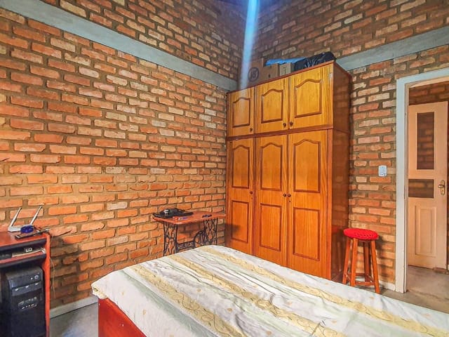 Casa com 340m² 2 quartos e 2 banheiros, à venda, no bairro Aeroporto em Juiz de Fora