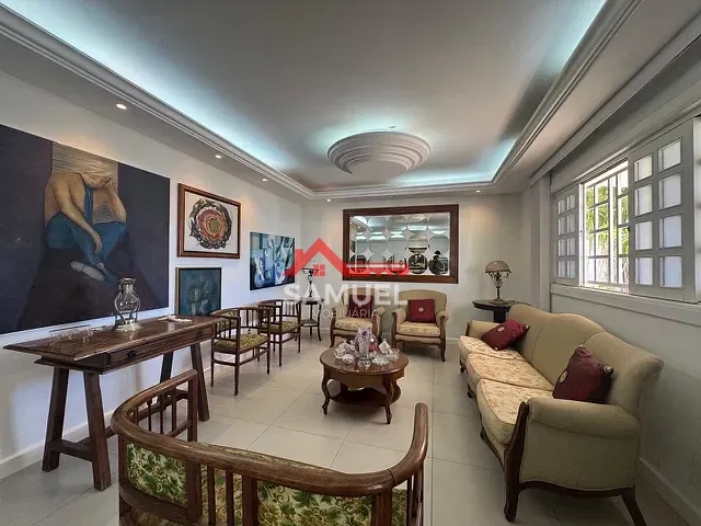 Casa com 800m² 3 quartos e 4 banheiros, à venda, no bairro Setor Habitacional Vicente Pires - Trecho 1 em Brasília