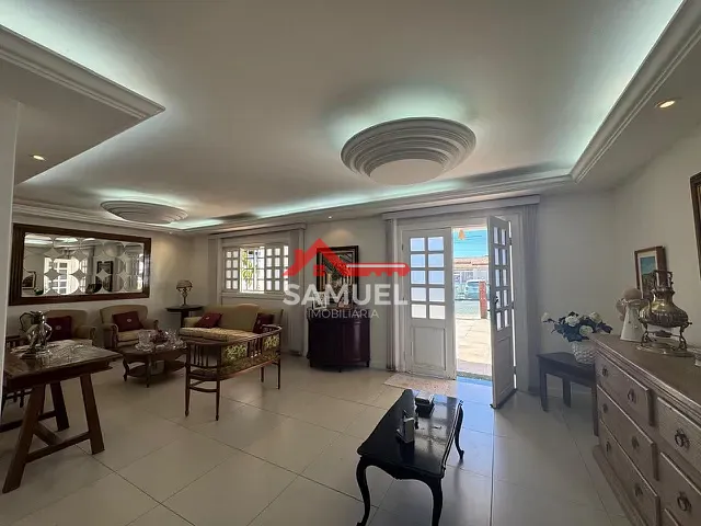 Casa com 800m² 3 quartos e 4 banheiros, à venda, no bairro Setor Habitacional Vicente Pires - Trecho 1 em Brasília