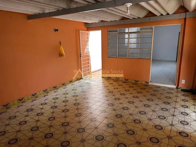 Casa com 180m² 3 quartos e 2 banheiros, à venda, no bairro Jardim Danúbio em Jundiaí