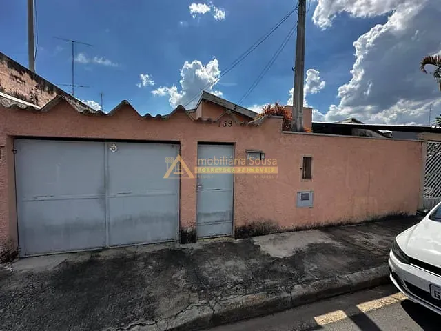 Casa com 180m² 3 quartos e 2 banheiros, à venda, no bairro Jardim Danúbio em Jundiaí