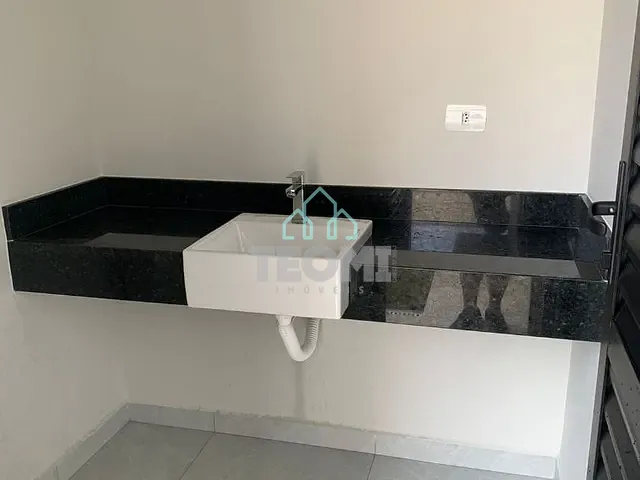Casa com 300m² 3 quartos e 3 banheiros, à venda, no bairro Jardim Santa Tereza em Taubaté