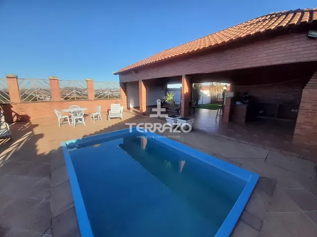 Casa com 90m² 3 quartos e 2 banheiros, à venda, no bairro Voldac em Volta Redonda