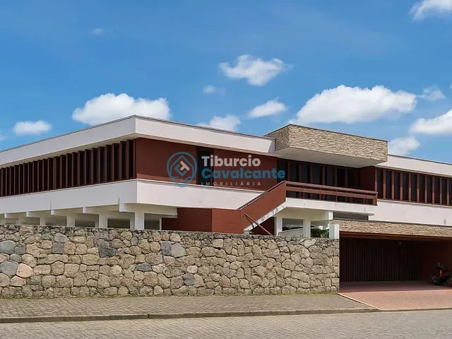 Casa com 2300m² 8 quartos e 10 banheiros, à venda, no bairro Parque Iracema em Maranguape