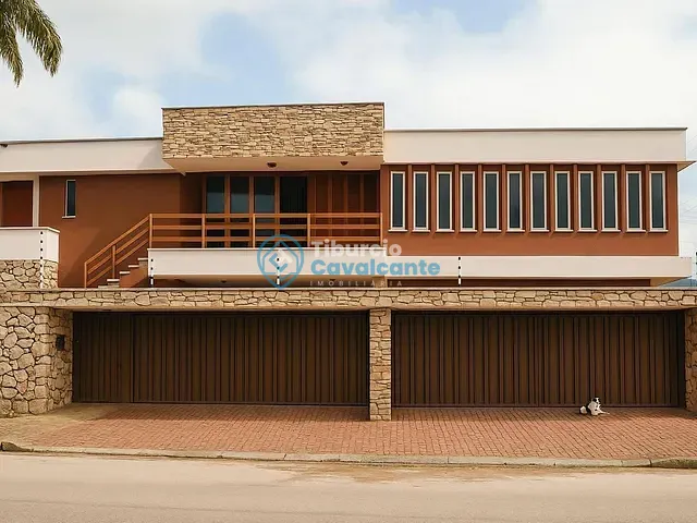 Casa com 2300m² 8 quartos e 10 banheiros, à venda, no bairro Parque Iracema em Maranguape