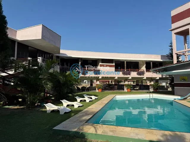 Casa com 2300m² 8 quartos e 10 banheiros, à venda, no bairro Parque Iracema em Maranguape